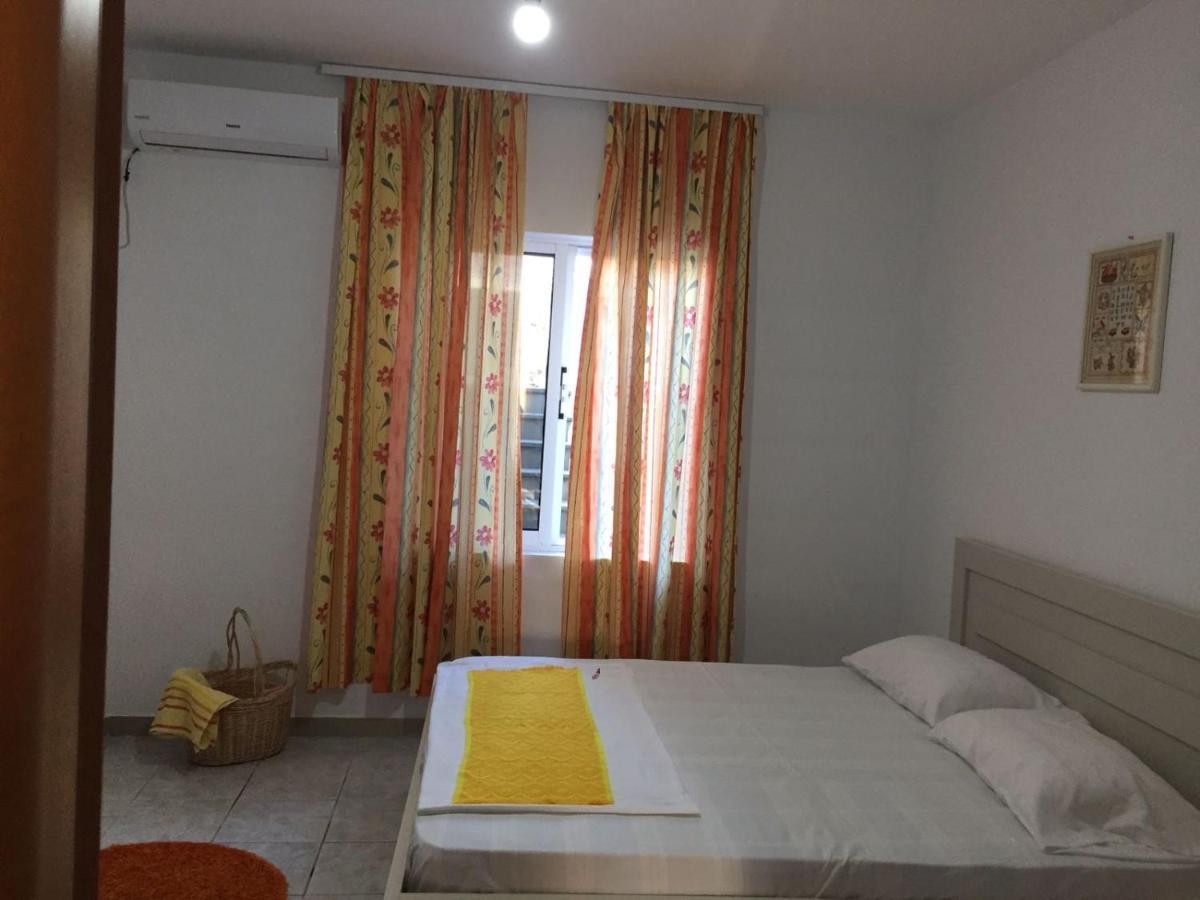 Apartamento Cosyy House Vlorë Exterior foto